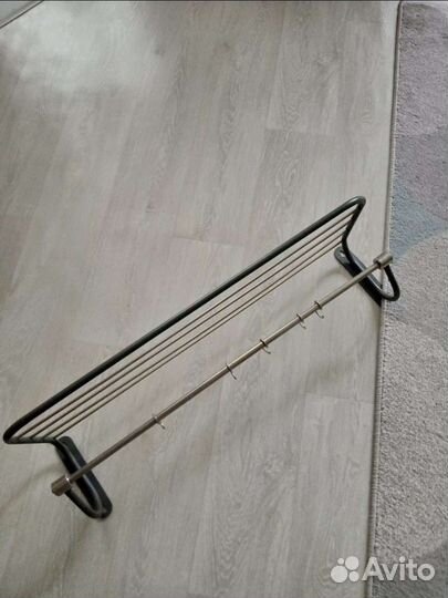 Вешалка в прихожую