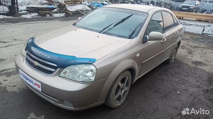 Повторитель на крыло белый Chevrolet Lacetti 96337