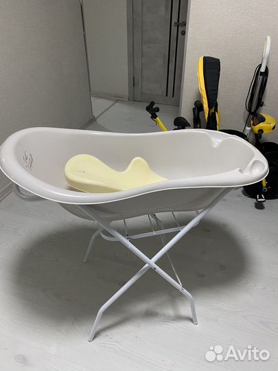 Ванночка для купания с подставкой