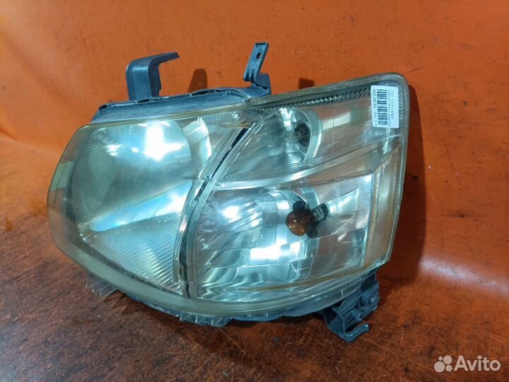 Фара Toyota Town ace S402M (Левое)