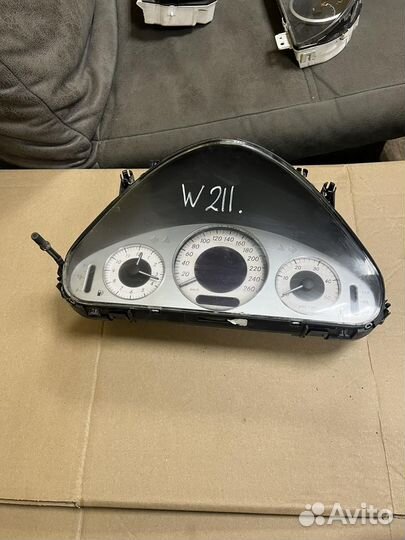 Щиток приборов Mercedes w211