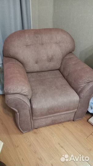 Диван и кресло - самовывоз