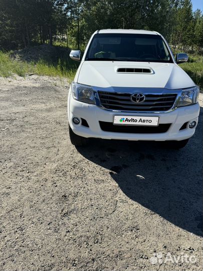 Toyota Hilux 3.0 AT, 2013, 110 000 км