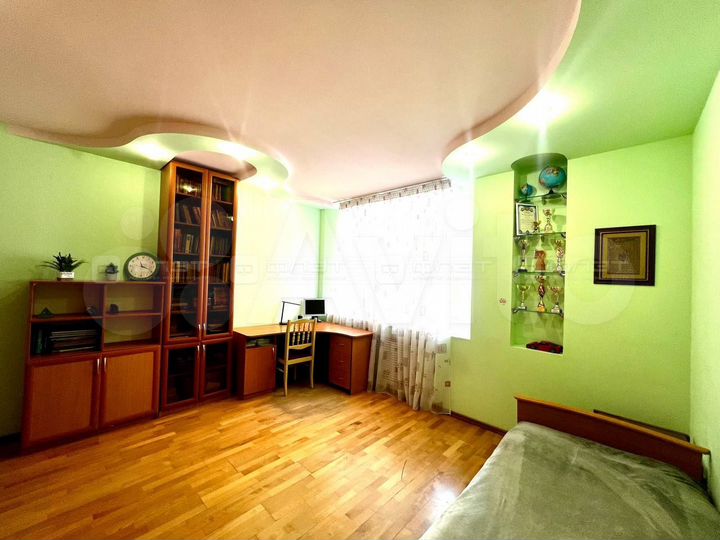 3-к. квартира, 110 м², 2/10 эт.