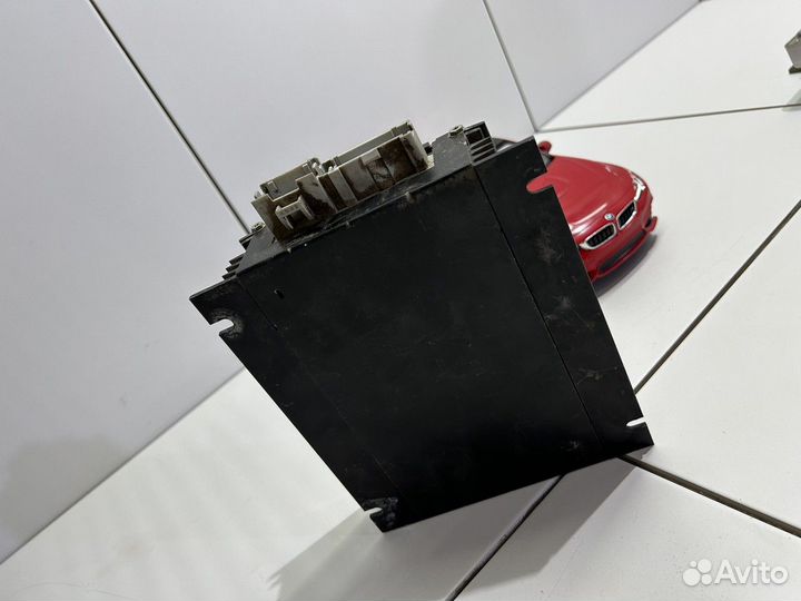 Усилитель звука (Pontiac Vibe)