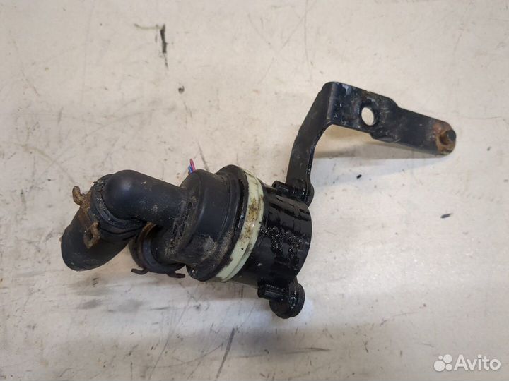 Насос водяной Volkswagen Golf 6