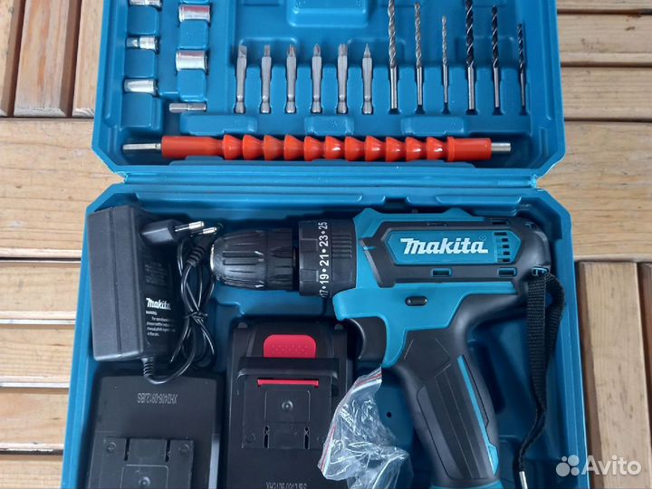 Шуруповерт Makita 26V / Дрель.Новый