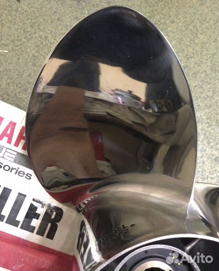 Винт ориг.Yamaha FL300-350 15 1/2*19 L