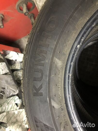 Kumho Crugen HP71 235/65 R17 104V