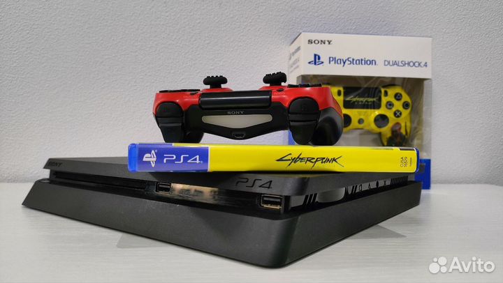 Sony PS4 Slim 2 геймпада и 89 игр