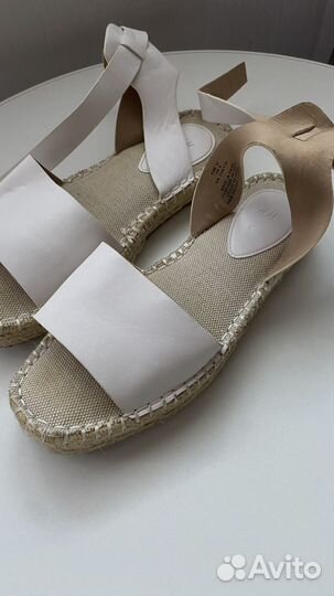 Сандалии женские hm