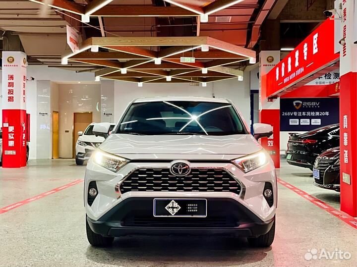 Toyota RAV4 2.0 CVT, 2021, 45 000 км