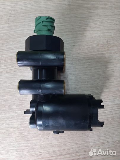 Кран уровня пола Рено Премиум Магнум Wabco