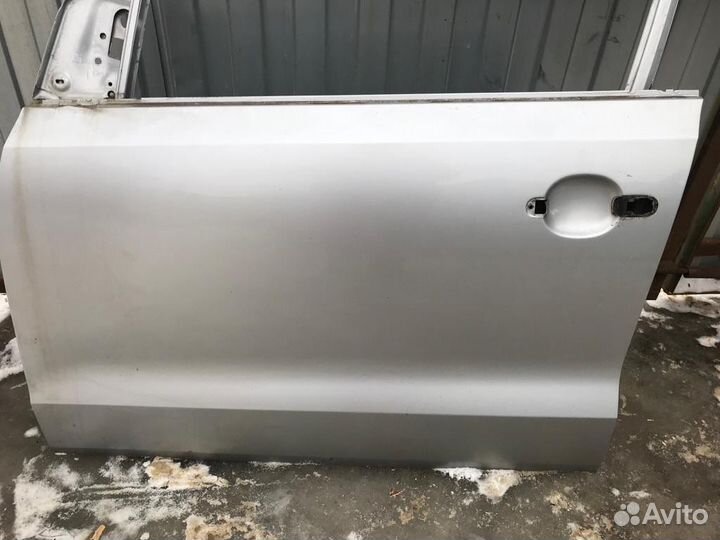 Передняя левая дверь Volkswagen Polo