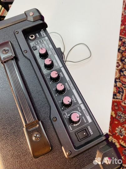 Комбоусилитель Roland Cube 10GX