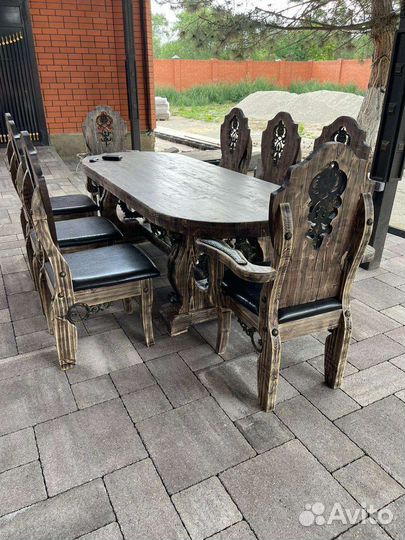 Мебель под старину с ковкой