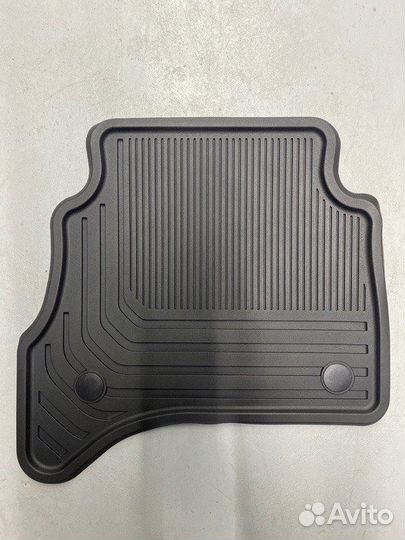 Комплект резиновых ковров в салон L460 Lr Rr L460