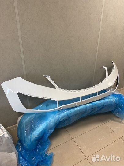 Бампер передний Kia Sportage Белый