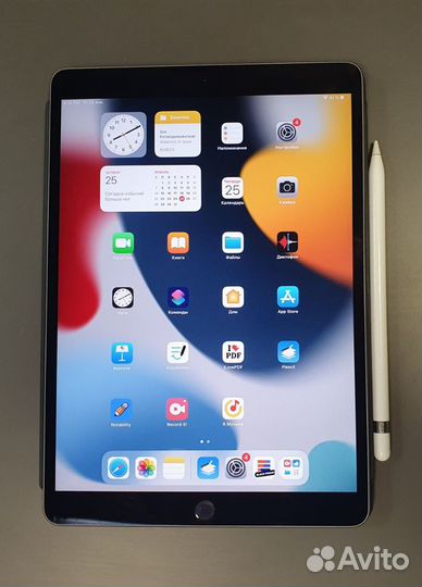 iPad pro 10.5 512gb + apple pencil+smart keyboard