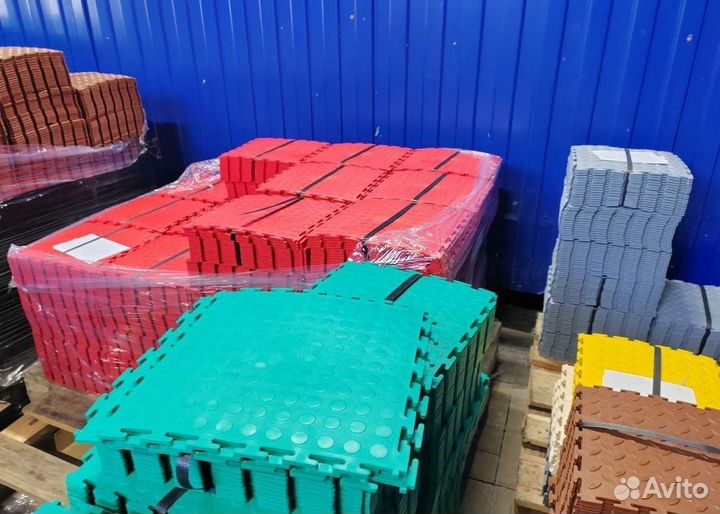 Модульная плитка пвх в спорт зал