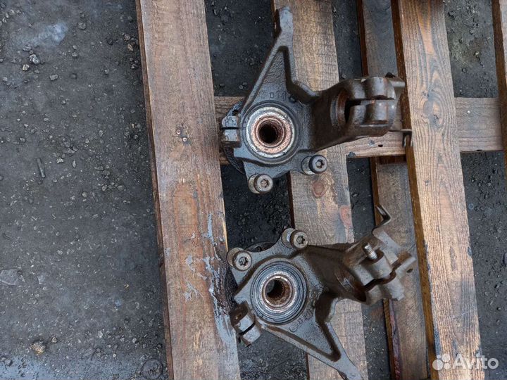 Кулак поворотный передний Citroen Berlingo m59