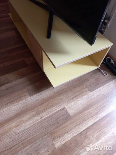 Тумба под телевизор бесплатно