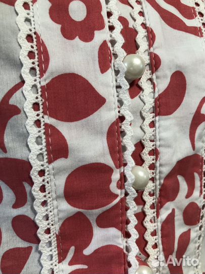 Блузка в красный цветочек