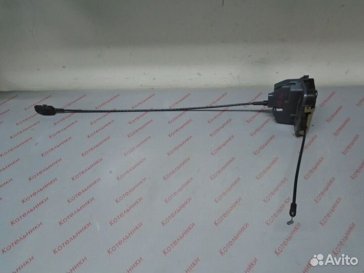 Nissan 82501-BA27A Замок задний левый