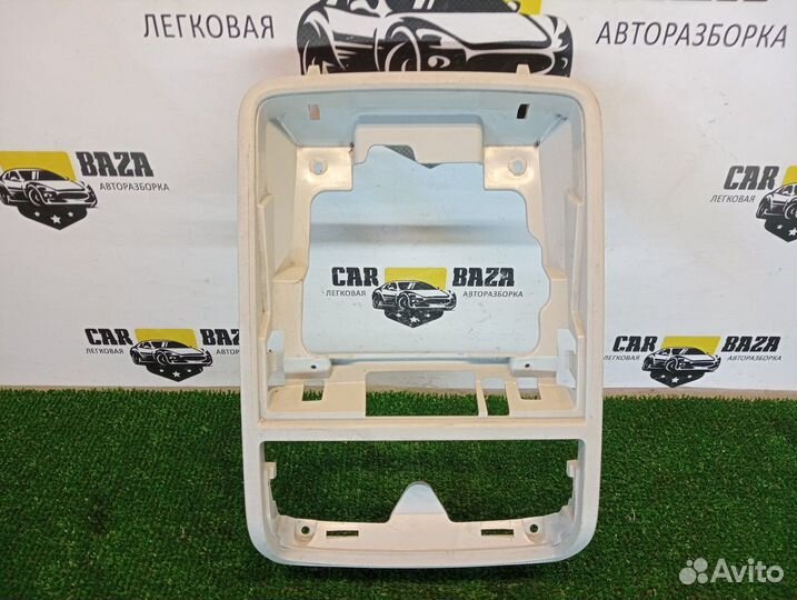 Накладка плафона внутреннего освещения