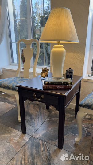 Стулья белые USA