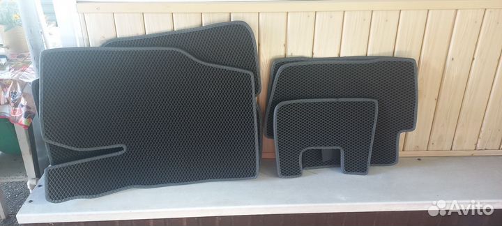 Коврик на авто peugeot 307