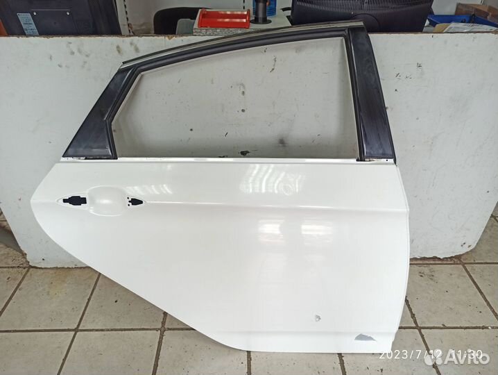 Дверь задняя правая Hyundai i40 2011-2019 седан