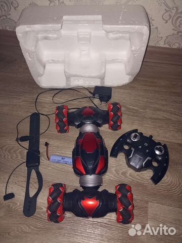 Игрушка машинка на пульте управления