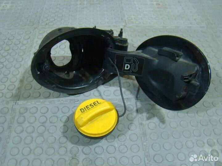 Range Rover Evoque Лючок бензобака