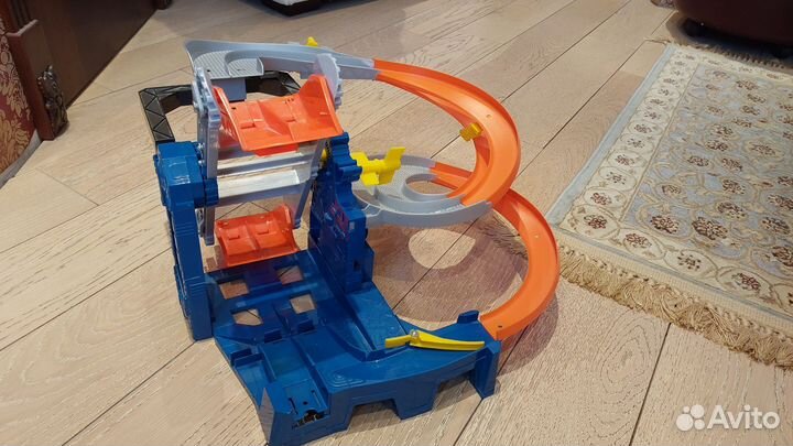 Трэк Hot Wheels Facture raceway