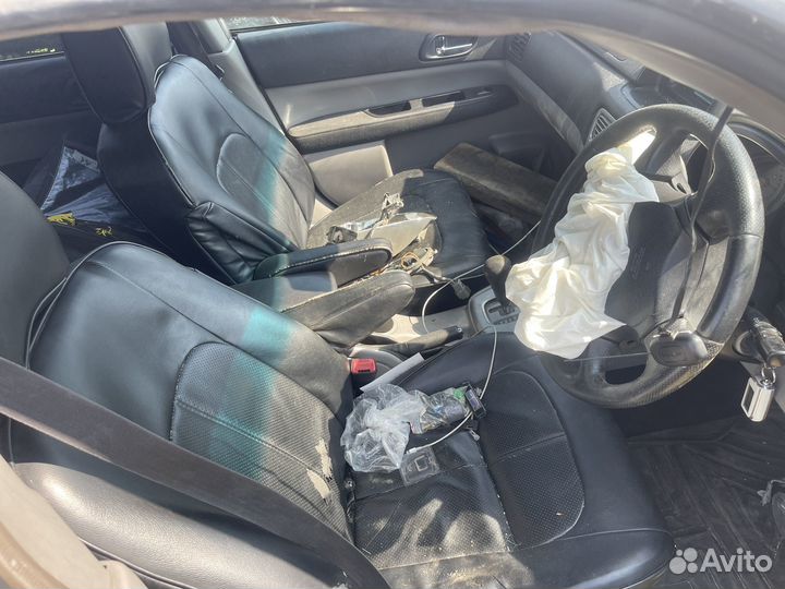 Subaru Forester 2.0 AT, 2002, битый, 222 000 км