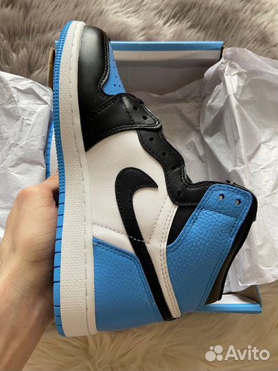 Nike Air Jordan 1 Retro High OG UNC Toe