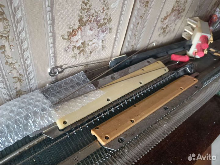 Вязальная машина нева 8 на запчасти