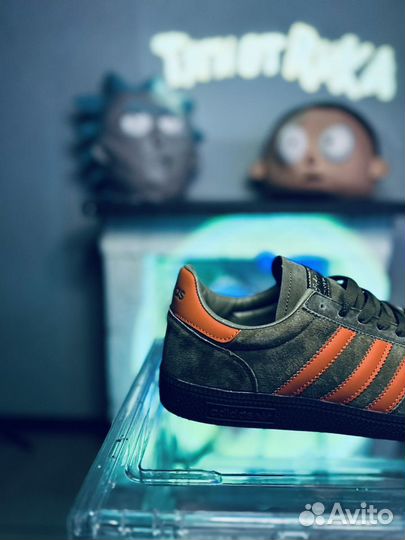 Кроссовки adidas spezial