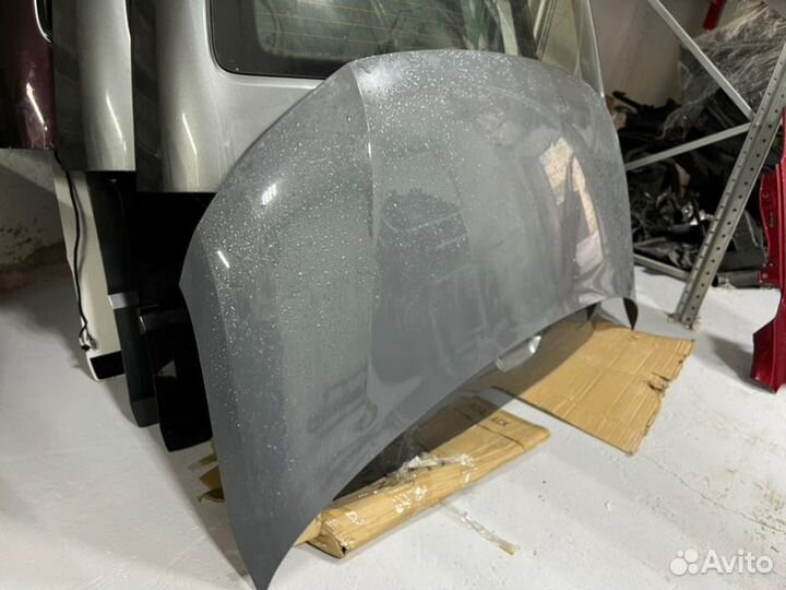 Капот Volkswagen Transporter