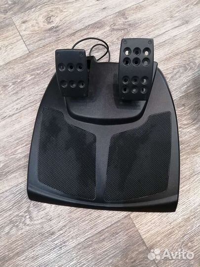 Игровой руль logitech momo racing