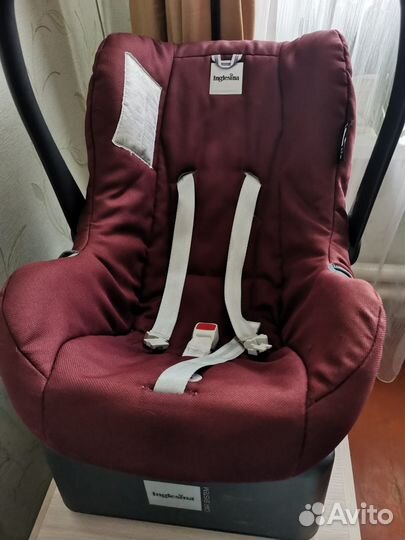 Детское кресло Inglesina с базой