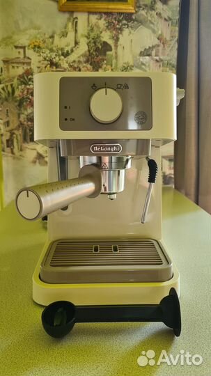 Кофемашина Delonghi EC235.CR + кофе в подарок