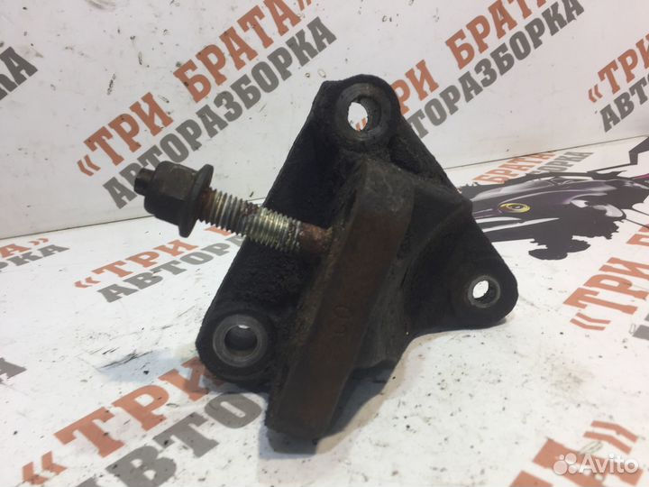 Форд Транзит Кронштейн навесного оборудования