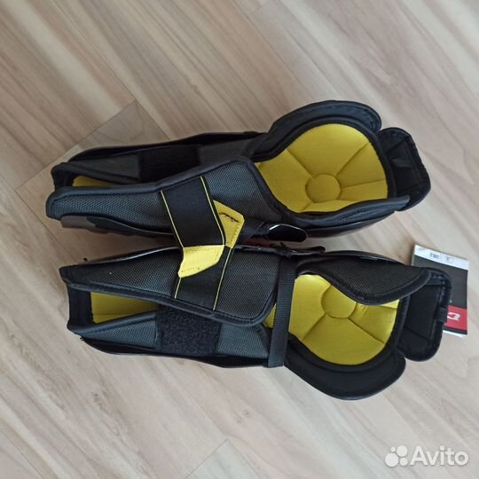 Щитки хоккейные ccm 13