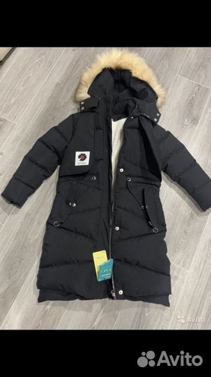 Верхняя одежда для девочек. Куртка удлиненная