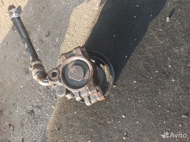 Насос гура Форд фьюжн 1.4