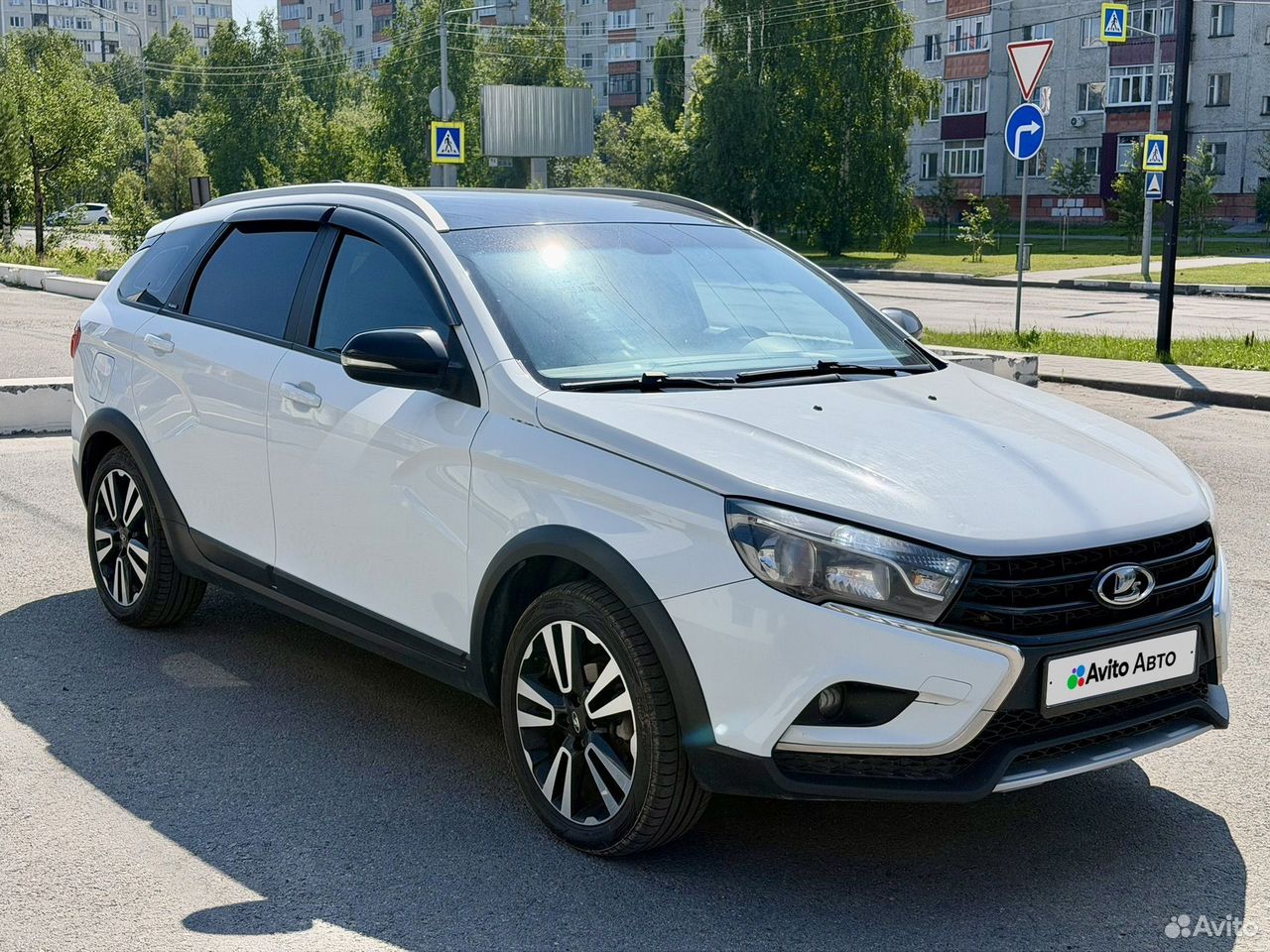 Нашли авто ВАЗ (LADA) Vesta