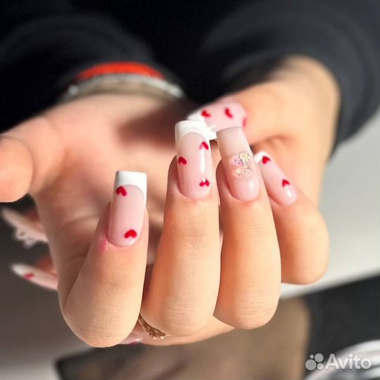 Маникюр, педикюр, наращивание ногтей на дому