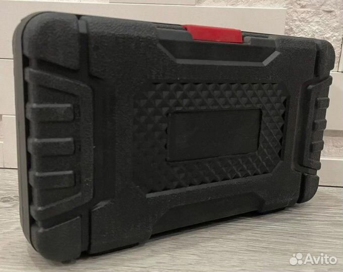 Набор инструментов 46 предметов в защитном кейсе